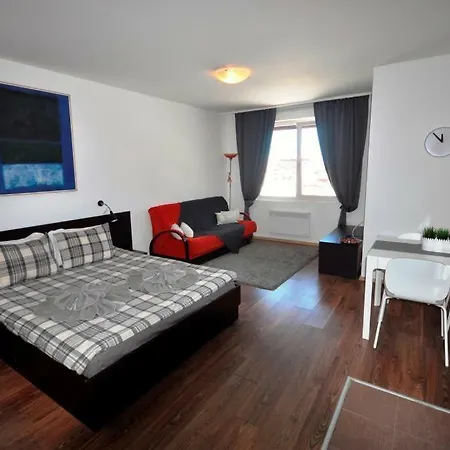 Appartement U Kompleksu Royal Towers