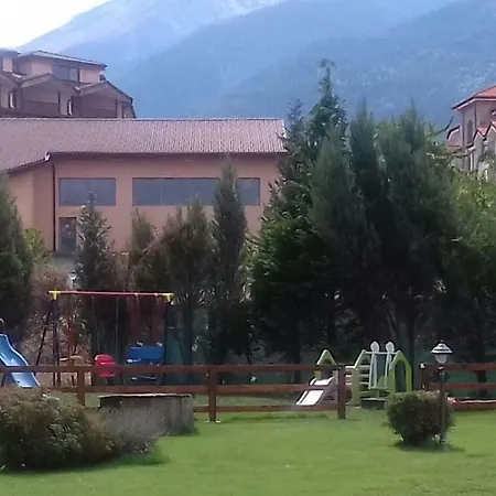 U Kompleksu Royal Towers * Bansko