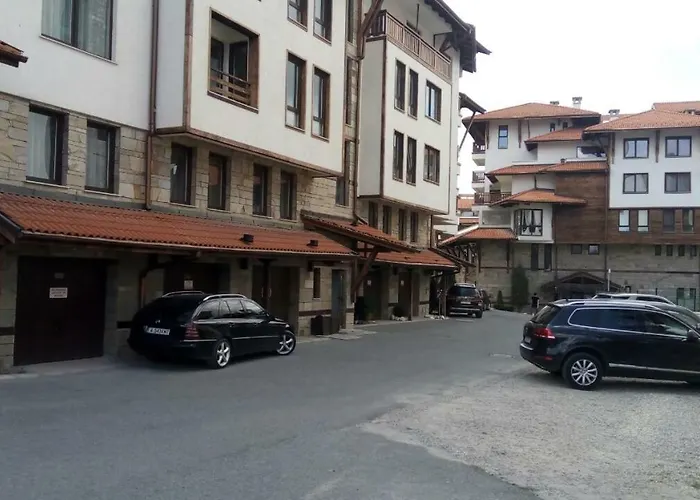 U Kompleksu Royal Towers 班斯科