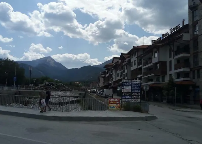 U Kompleksu Royal Towers *